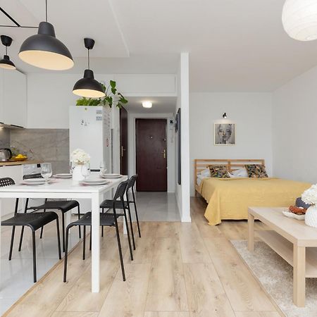 Arsenal City Apartment Warsaw By Renters Exterior photo